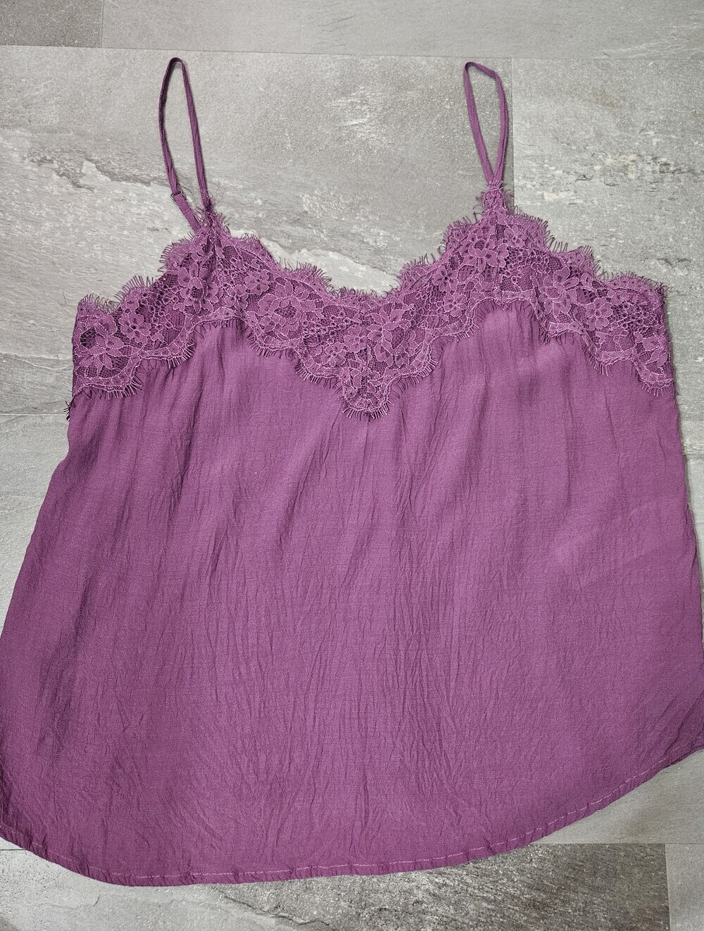 Abercrombie & Fitch Lace Trimmed Light Purple Camisole. Lightweight, Flowy. L.